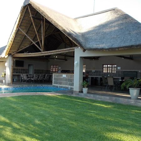 Lavender Lodge Vryburg Dış mekan fotoğraf