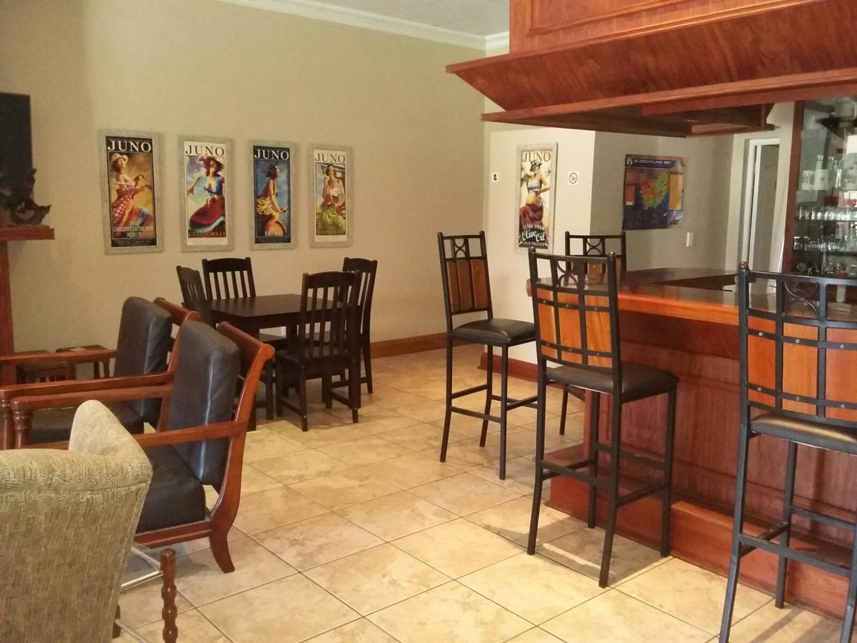 Lavender Lodge Vryburg Dış mekan fotoğraf