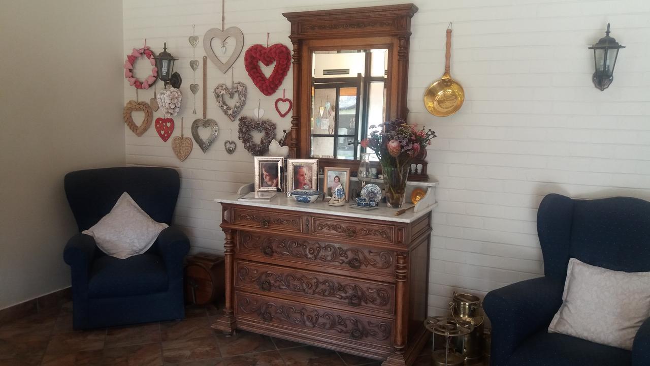 Lavender Lodge Vryburg Dış mekan fotoğraf