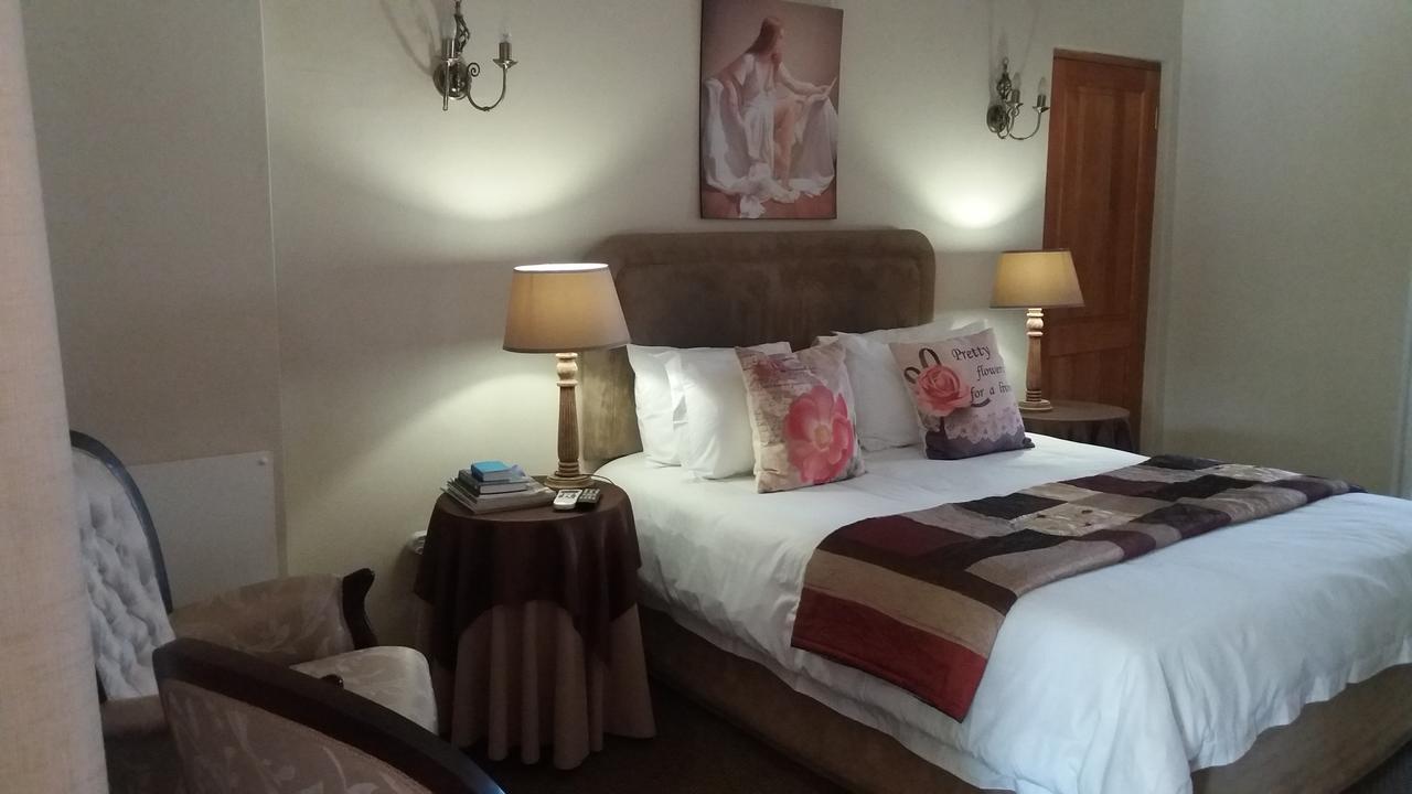 Lavender Lodge Vryburg Dış mekan fotoğraf