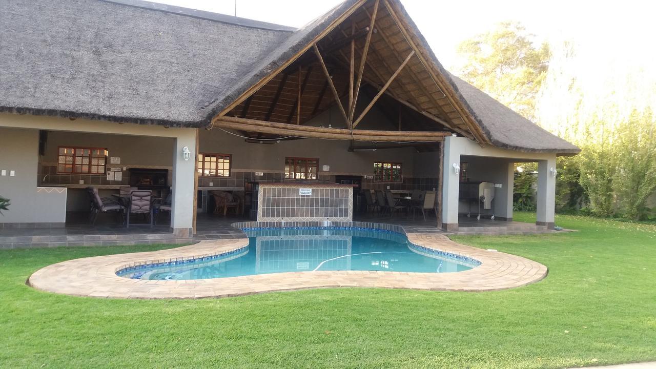 Lavender Lodge Vryburg Dış mekan fotoğraf